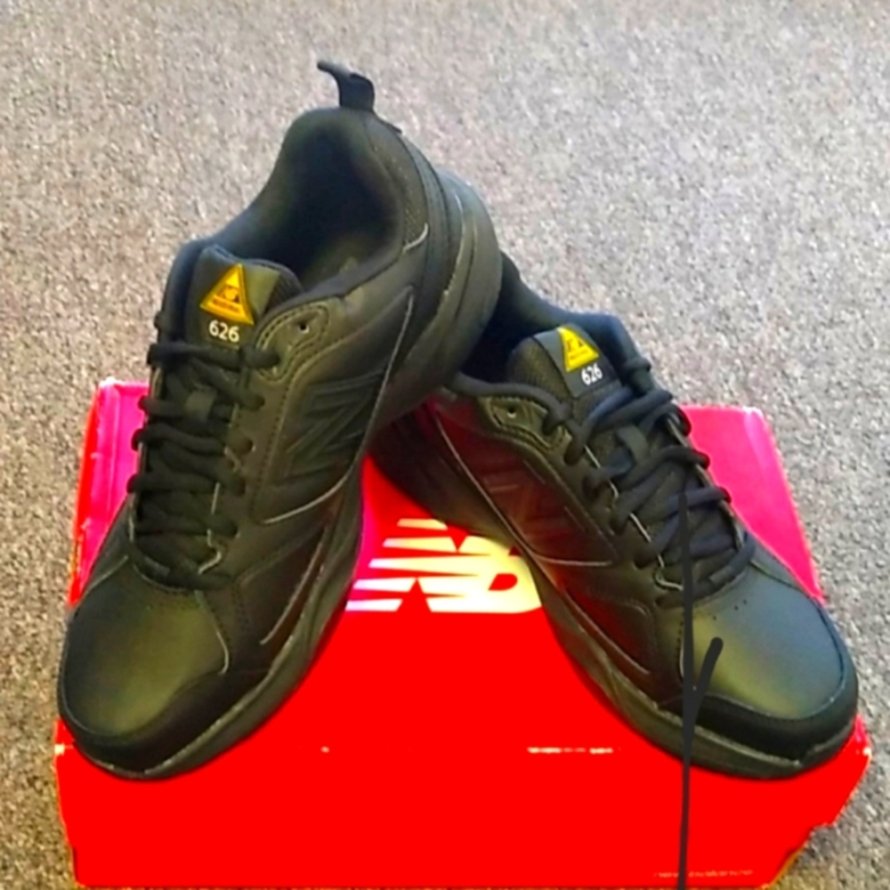 New Balance Slip Resistant Industrial Shoe Gem